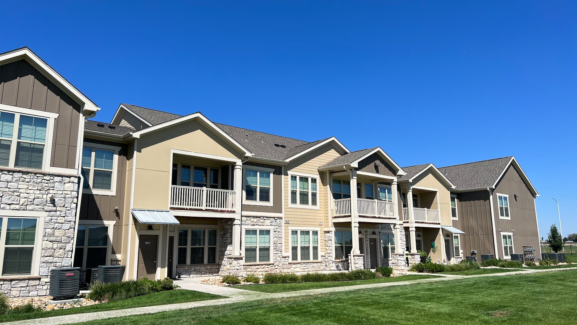 Photos of Springs at Sandstone Ranch in Longmont, CO